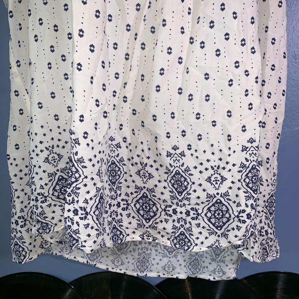 Torrid Blouse - Picture 3 of 4